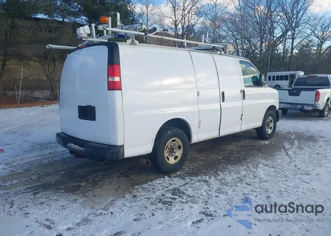 2015 Chevrolet Express 2500 Work Van z USA, uszkodzony, nr VIN 1GCWGFCF2F1166953